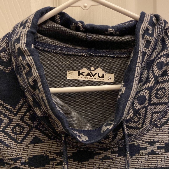 Kavu- long sleeve navy/greyish-water patterned top- ladies sz Small - Picture 2 of 6